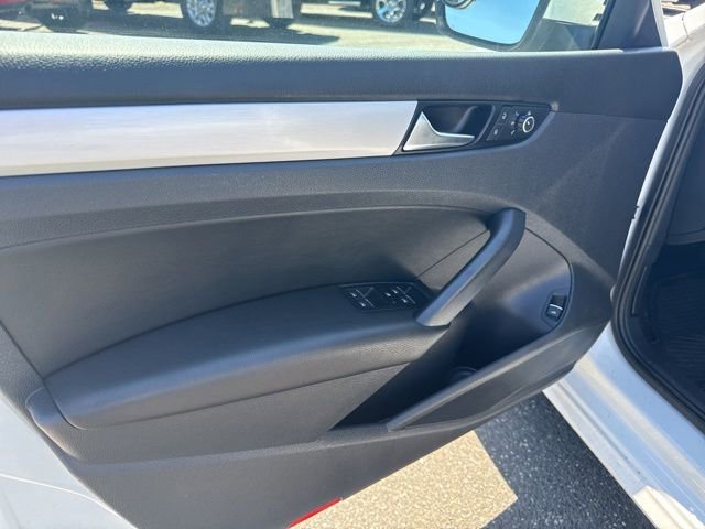Used 2013 Tungsten Silver Metallic Volkswagen 2.5 SE image 14