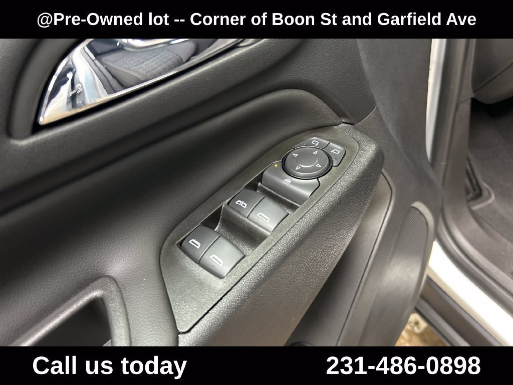 Used 2022 SILVER ICE METALLIC Chevrolet LT image 16