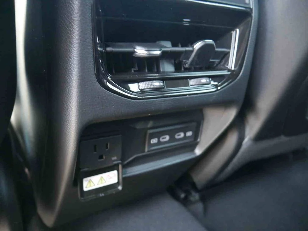New 2026 White Jeep Altitude image 13