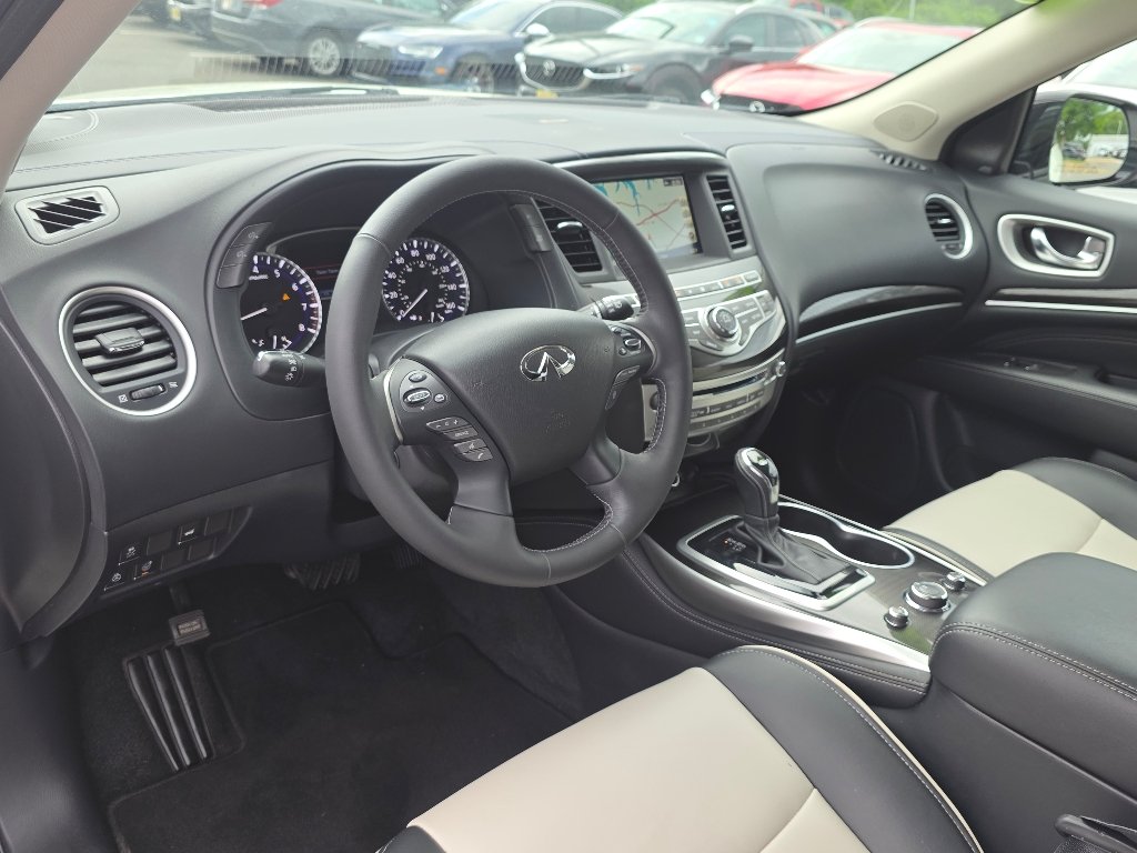 Used 2020 Majestic White INFINITI Signature Edition image 32