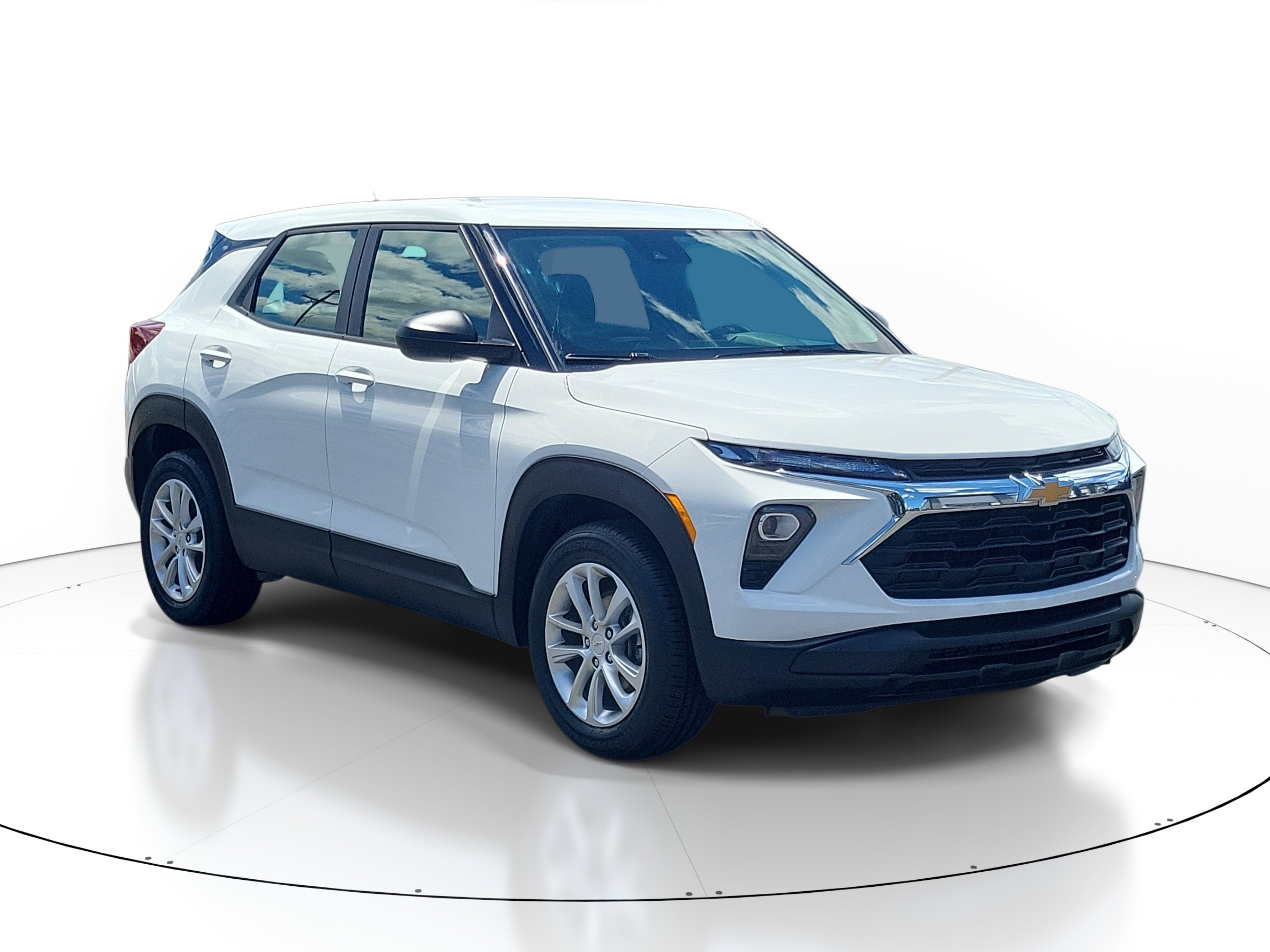 Used 2024 Summit White Chevrolet LS image 1