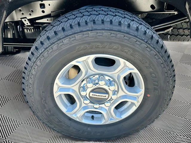 New 2026 Ruby Red Metallic Ford XLT image 19
