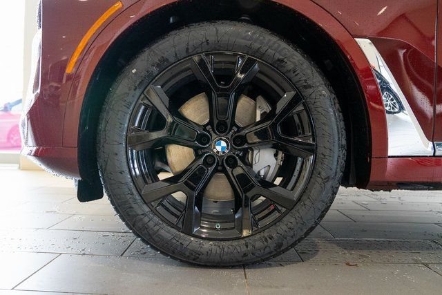 Certified Used 2026 Aventurin Red Metallic BMW xDrive40i image 11