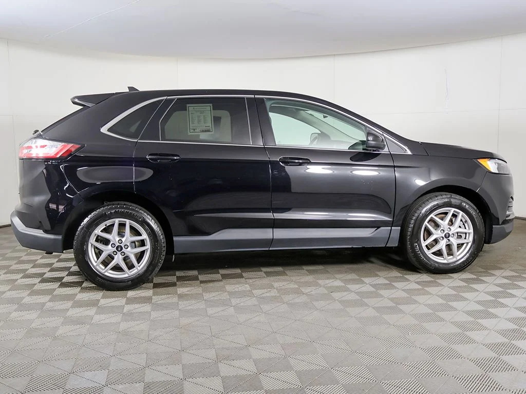 Used 2023 Black Ford SEL image 16