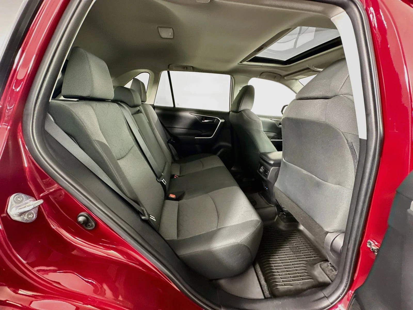 Used 2022 Red Toyota XLE image 28