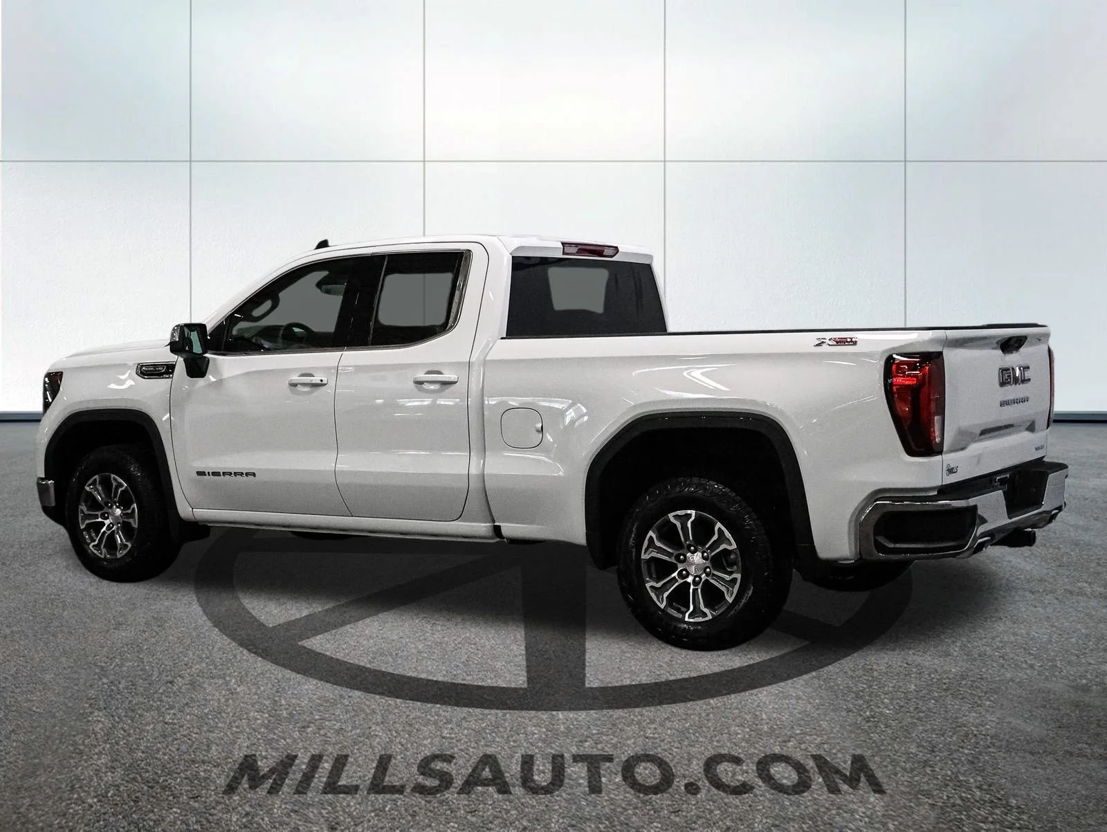 New 2026 White GMC SLE image 4