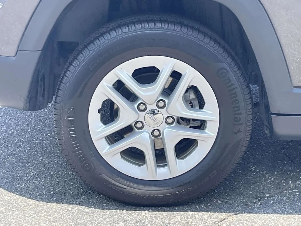 Certified Used 2020 Gray Jeep Sport image 13