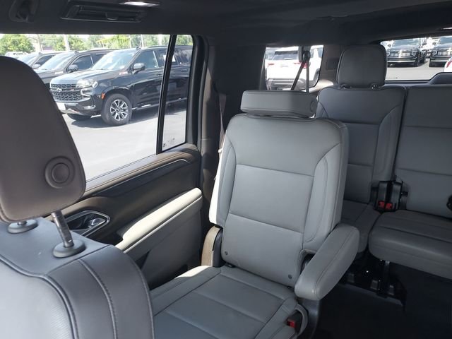 Used 2023 White GMC SLT image 12