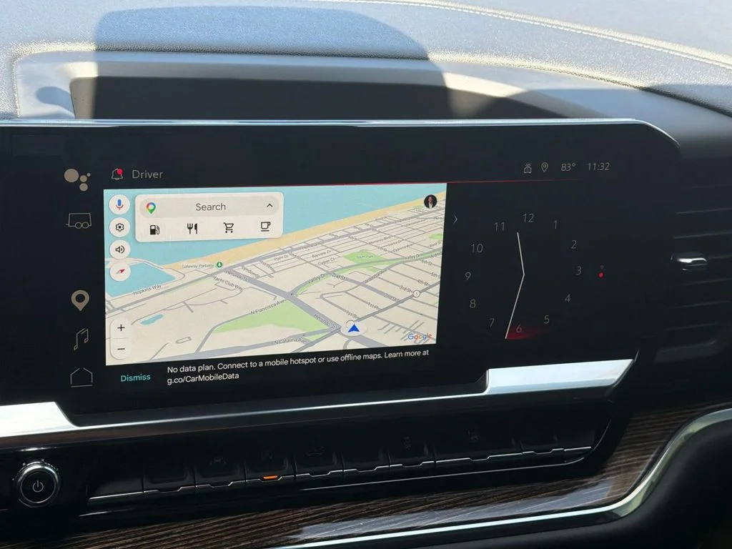 Used 2023 Summit White GMC Elevation image 17