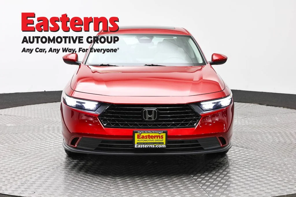 Used 2023 Red Honda EX image 2