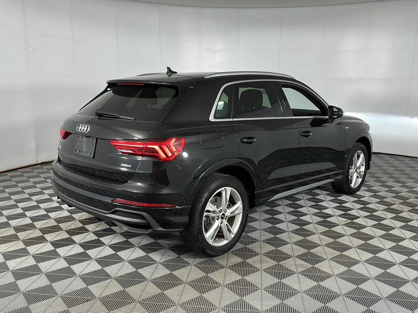 Used 2023 Mythos Black Metallic Audi S line Premium Plus image 6