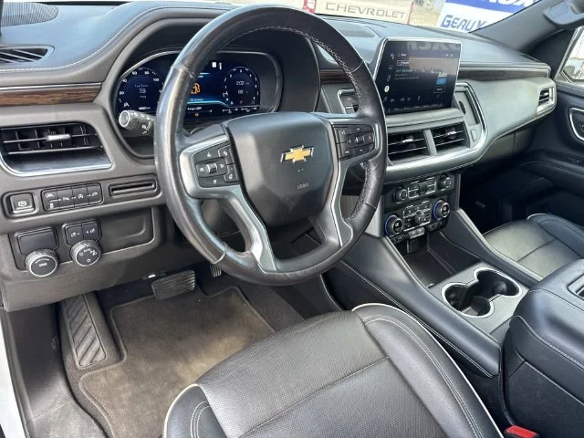 Used 2022 White Chevrolet Premier image 33