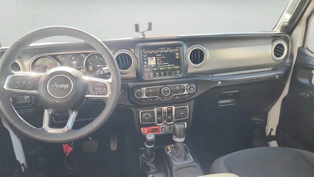 Used 2023 White Jeep Rubicon 4xe image 15