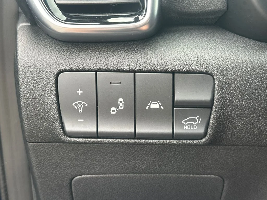 Used 2021 Blue Kia EX image 31