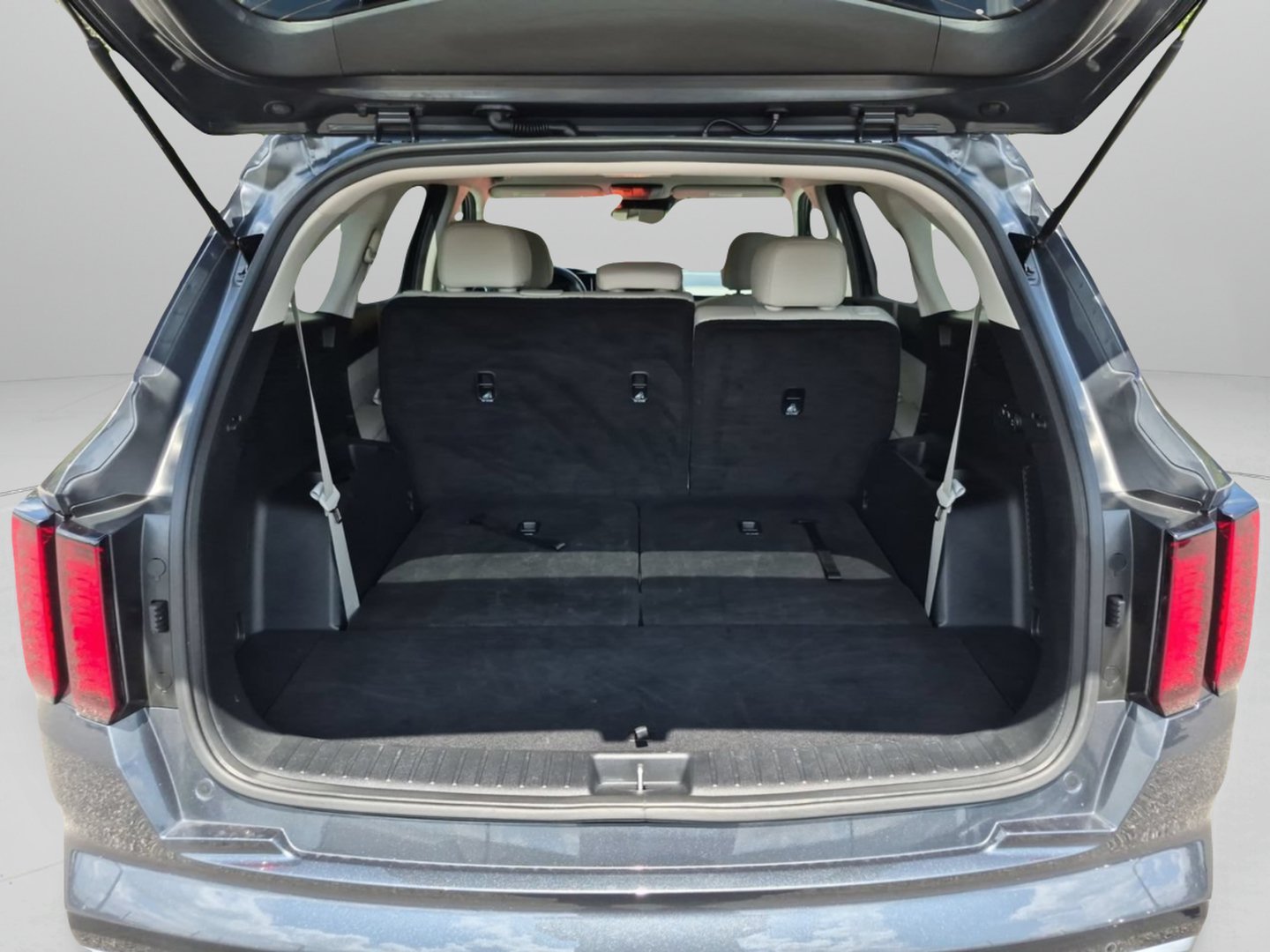 Used 2023 Gravity Grey Kia S image 5