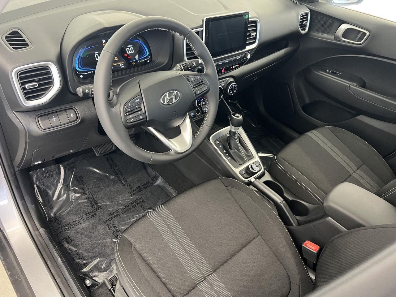 New 2026 Shimmering Silver Hyundai SEL image 13
