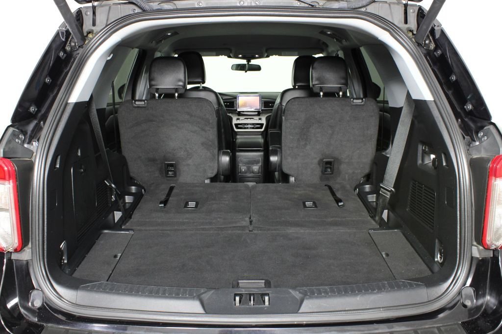 Used 2023 Black Ford XLT image 8