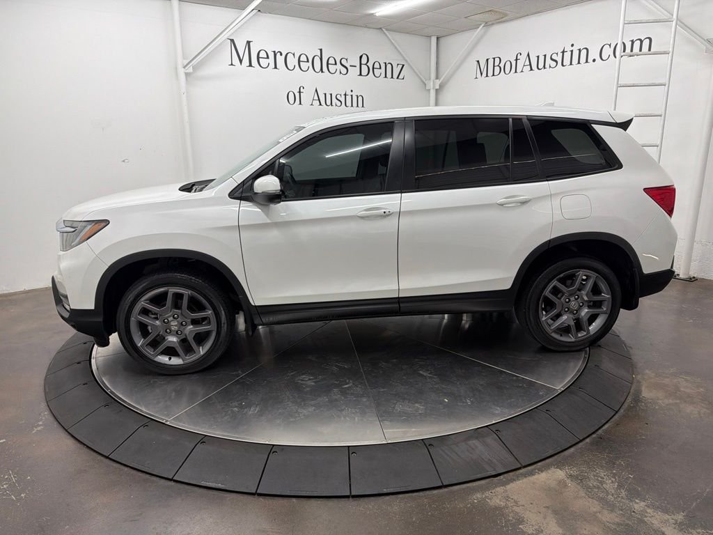 Used 2023 White Honda EX-L image 4