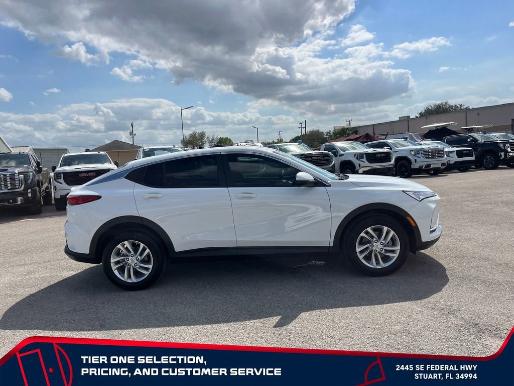 New 2026 Summit White Buick Preferred image 8