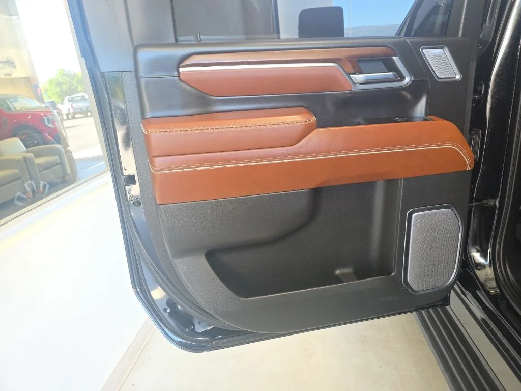 Used 2024 Onyx Black GMC Denali Ultimate image 21