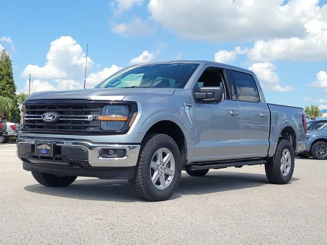 New 2026 Silver Metallic Ford XLT image 32