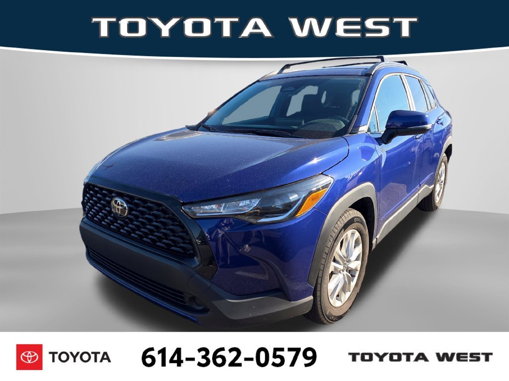 Used 2023 Blue Toyota LE image 3