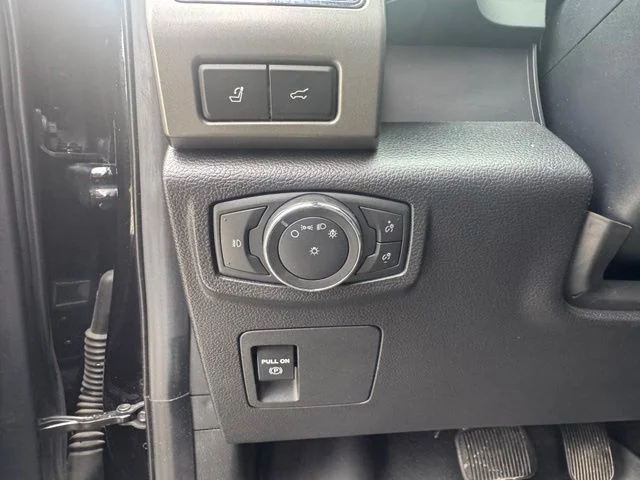 Used 2021 Black Ford XLT image 24