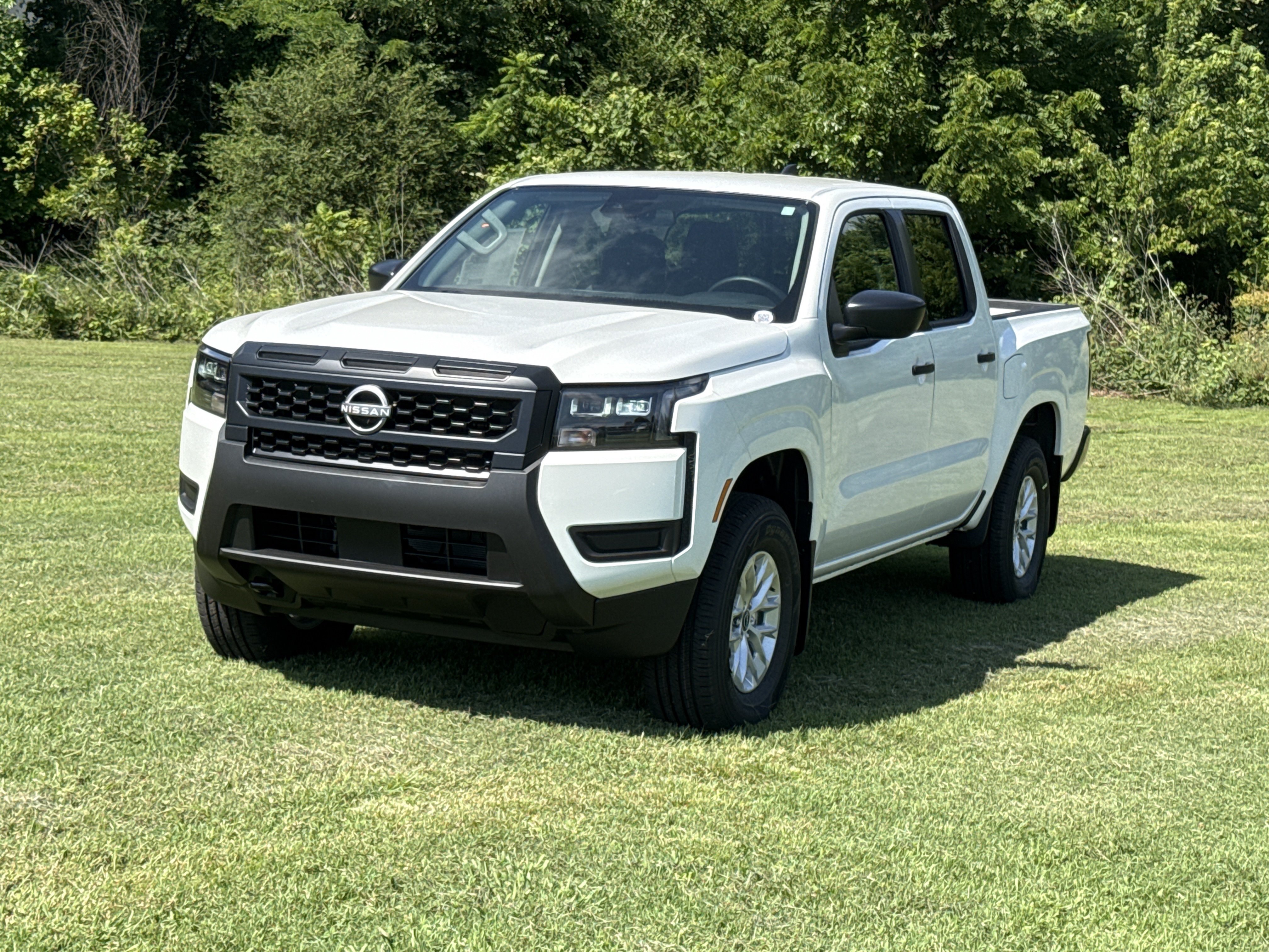 New 2026 Glacier White Nissan Crew Cab S image 10