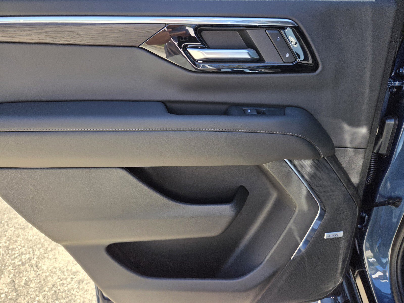 New 2026 Lakeshore Blue Metallic Chevrolet LT image 22