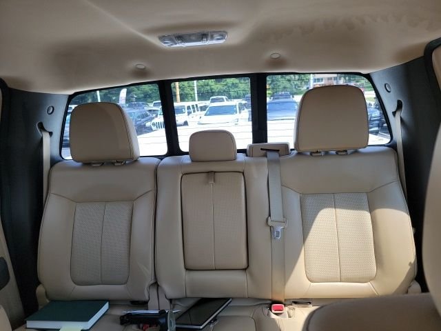 Used 2013 White Ford Lariat image 13