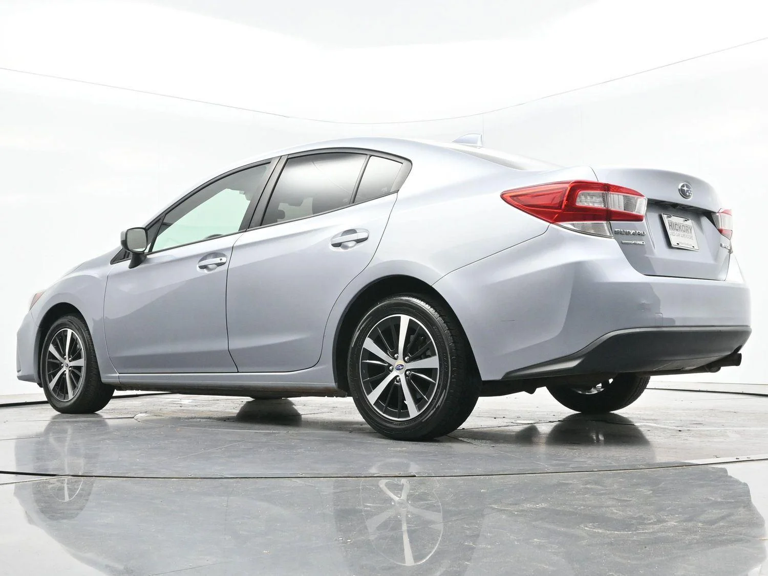 Used 2019 Ice Silver Metallic Subaru Premium image 43