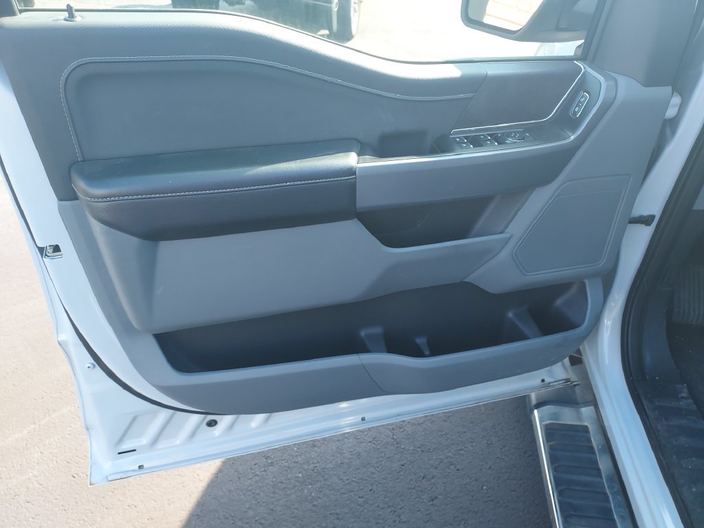 Used 2025 White Ford XLT image 12