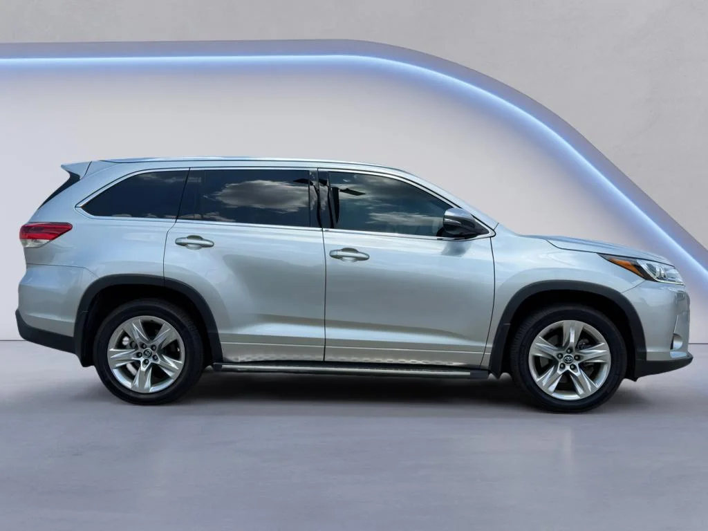Used 2019 Celestial Silver Metallic Toyota Limited image 6