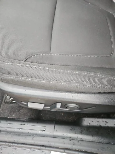 Used 2023 Gray Hyundai SEL image 3
