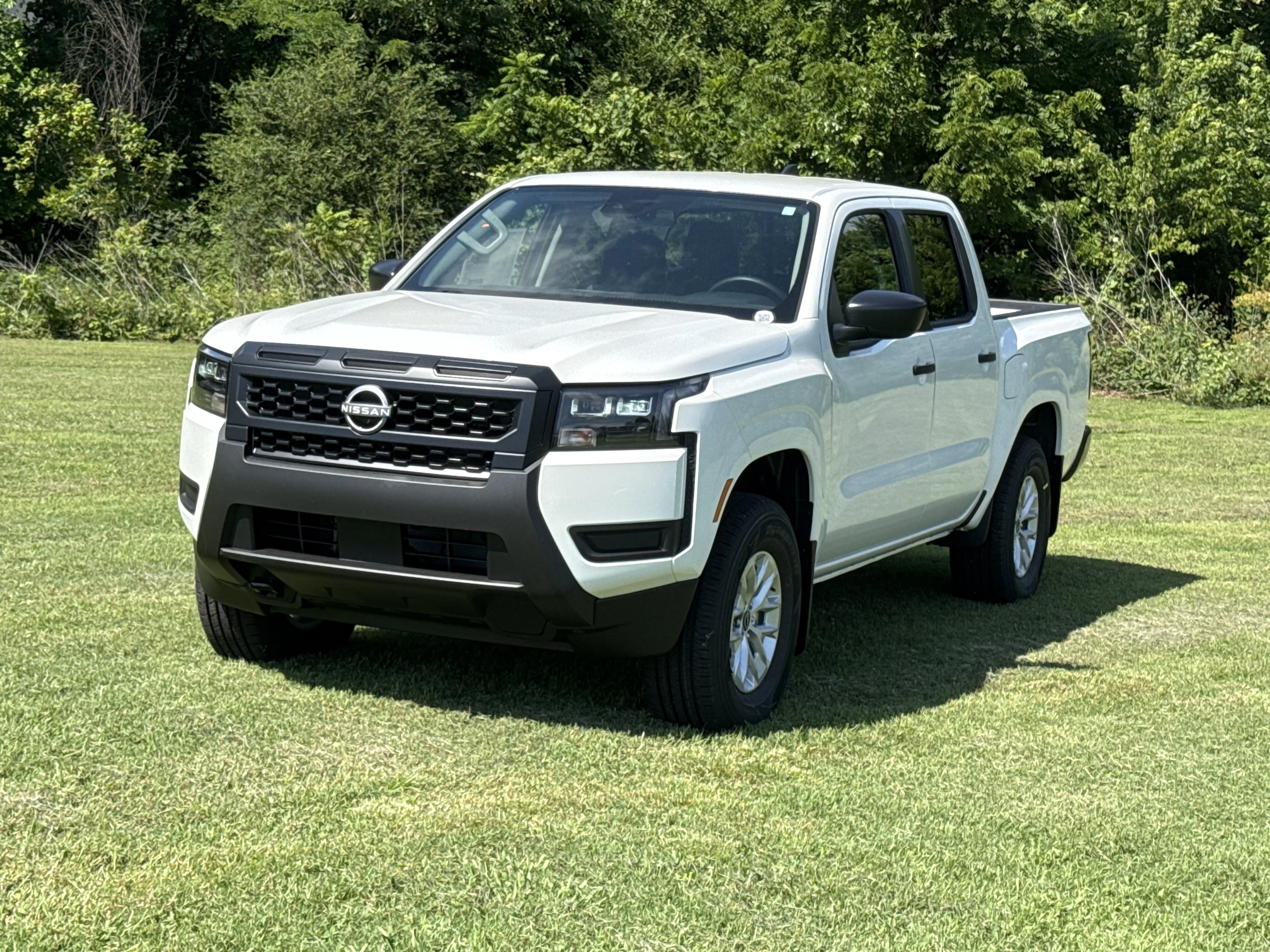 New 2026 Glacier White Nissan S 4WD image 10