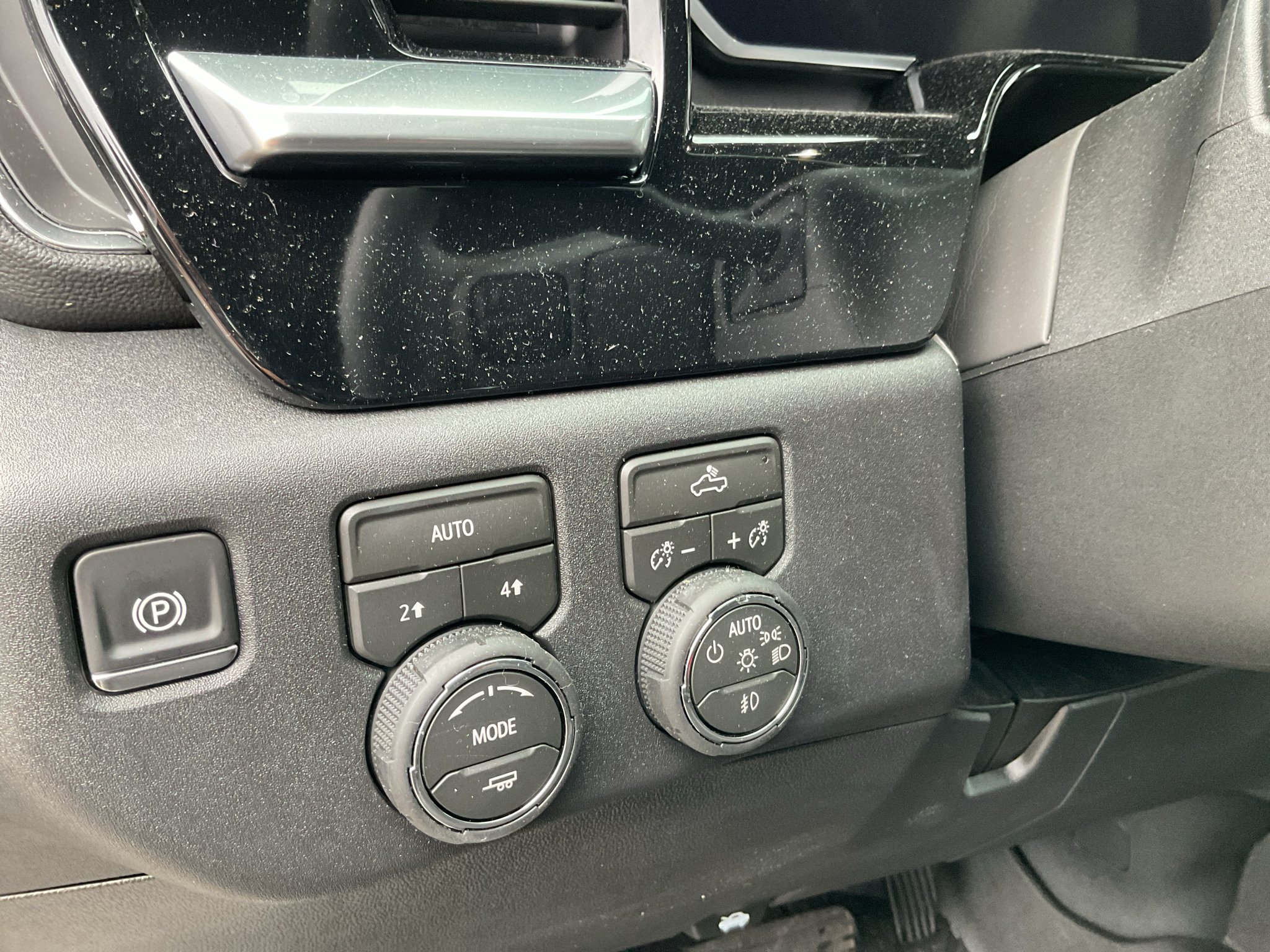 Used 2026 White Sands Chevrolet RST image 19