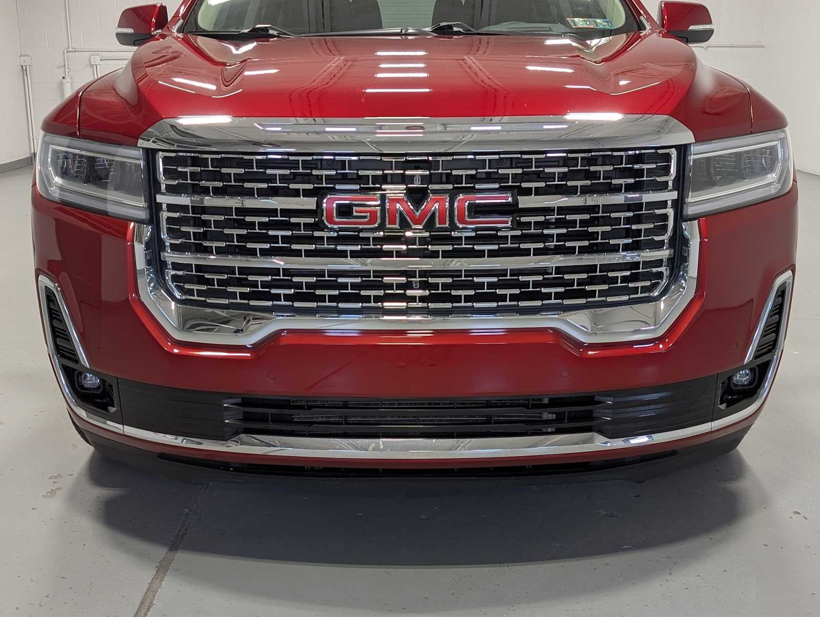 Used 2023 Volcanic Red Tintcoat GMC Denali image 2