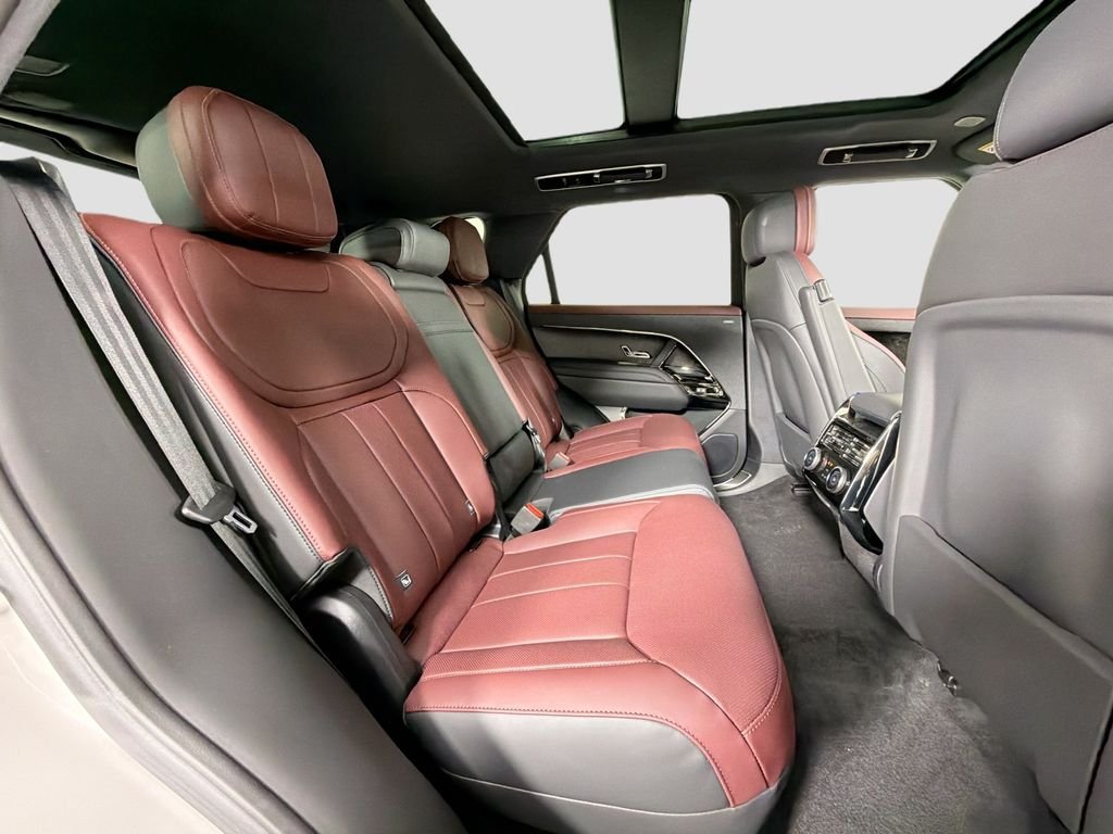 New 2026 Borasco Grey Metallic Land Rover Dynamic SE image 29