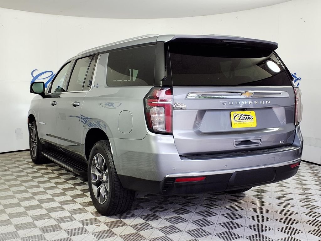 Used 2023 Gray Chevrolet LT image 2