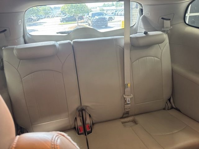 Used 2012 White Buick Leather Group image 28