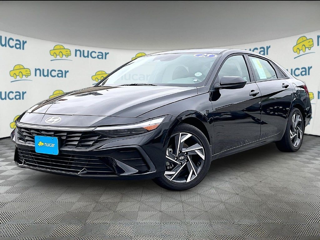 Used 2025 Black Hyundai SEL Sport image 3