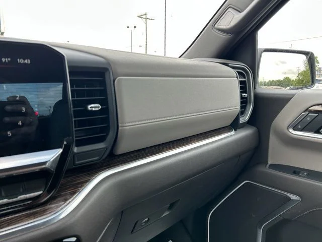 Used 2022 Summit White GMC SLE image 38