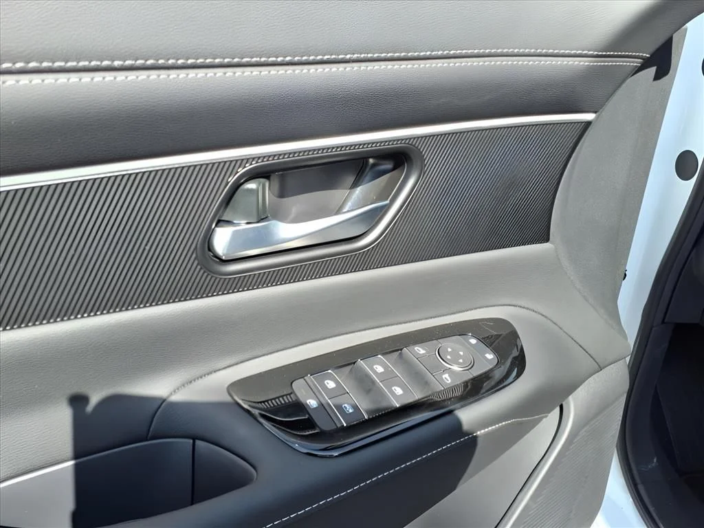 2025 Nissan Murano SV - Photo 13