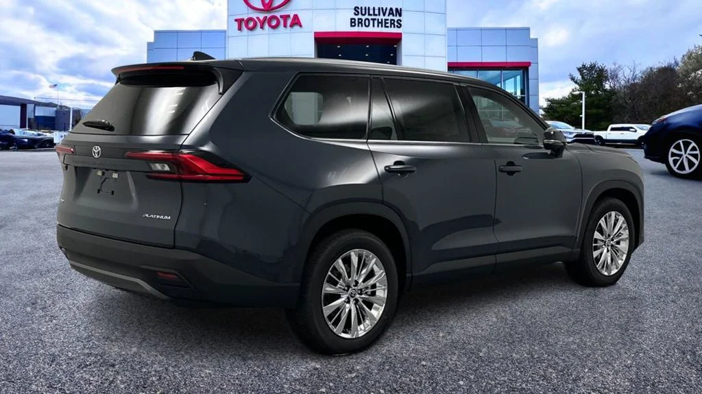 Used 2024 White Toyota Platinum image 5