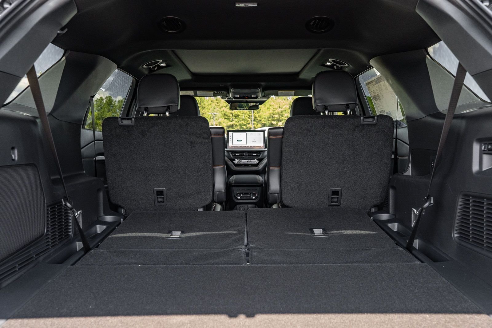New 2027 Star White Metallic Tri-Coat Ford Tremor® image 12