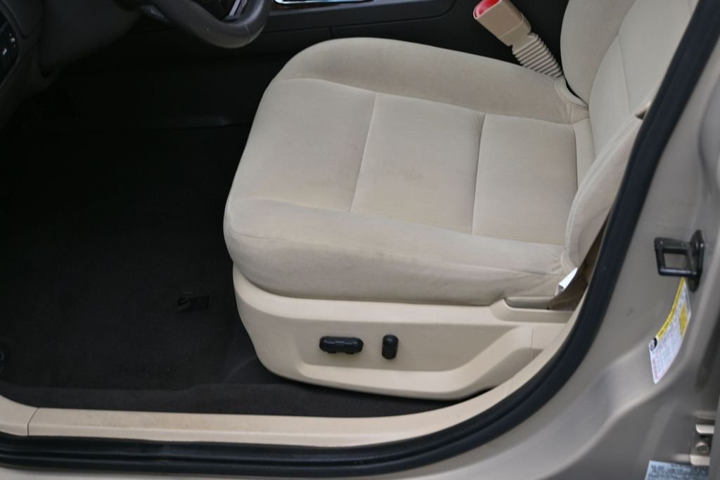 Used 2008  Ford SEL image 13