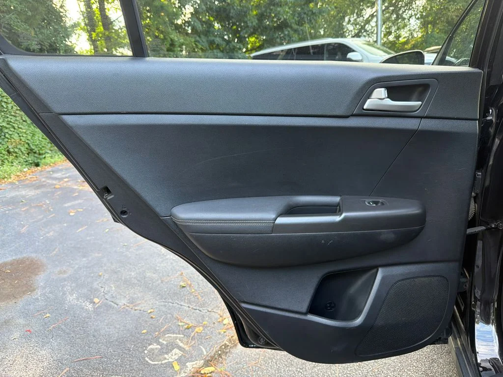 Used 2018 Red Kia LX image 21
