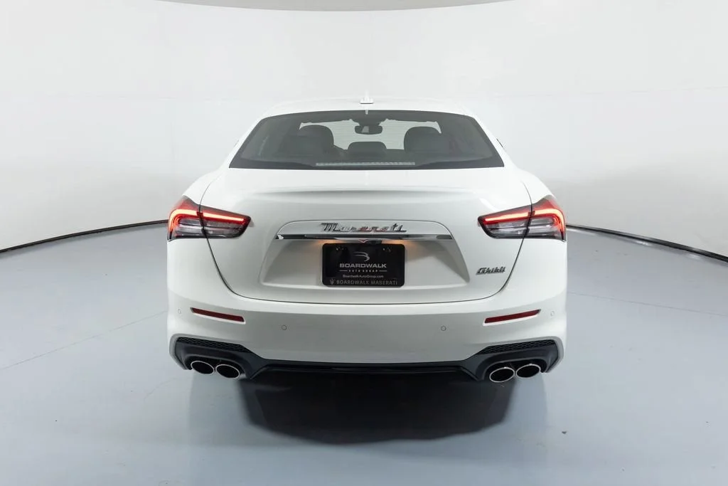 Used 2023 White Maserati Modena image 9