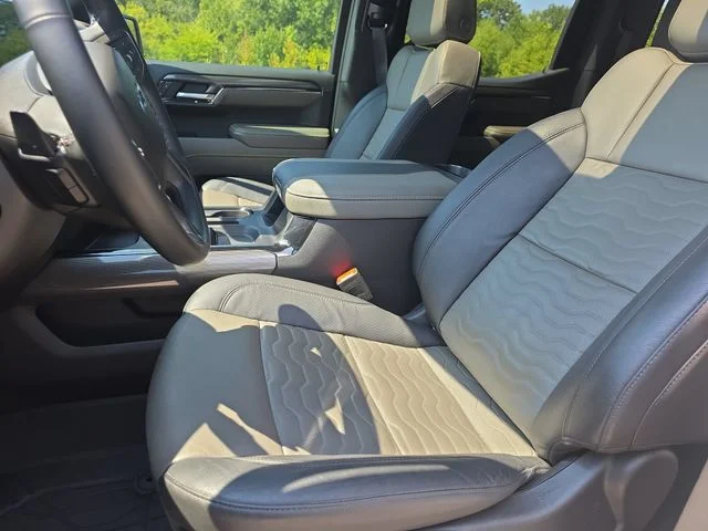 Used 2023 White Chevrolet ZR2 image 15