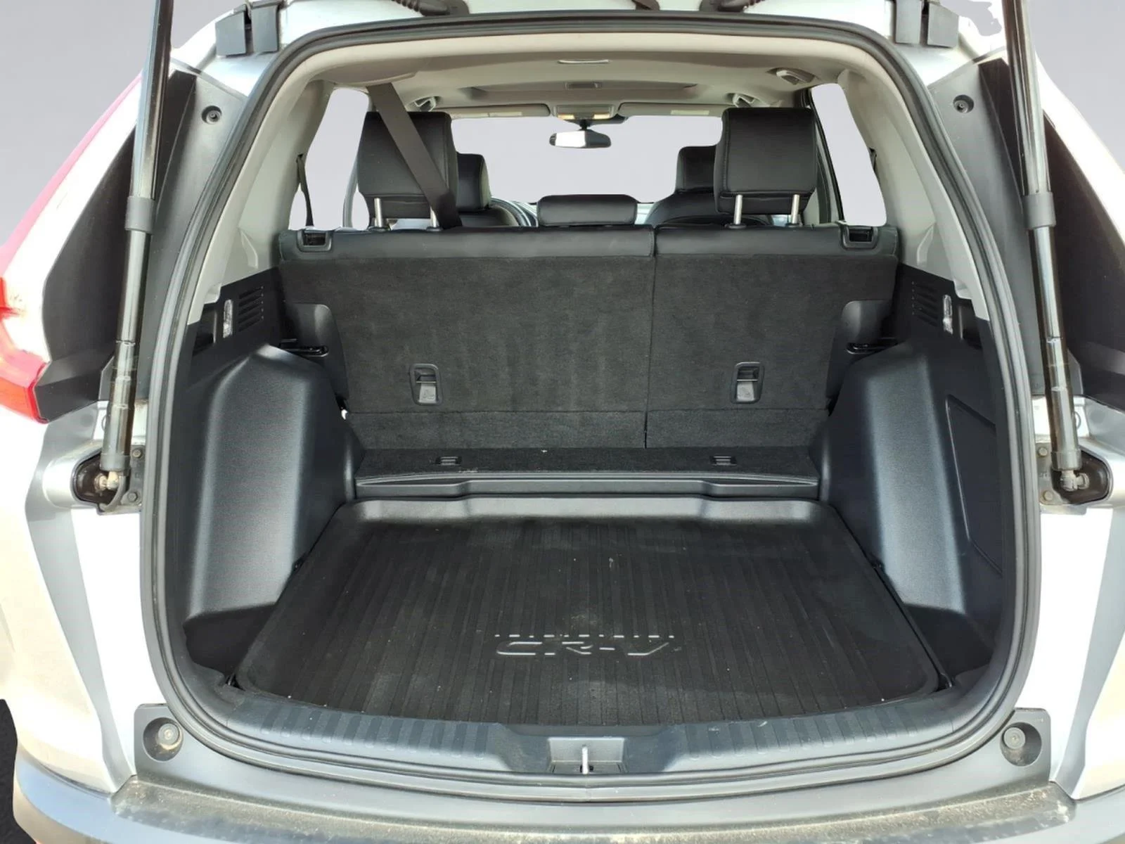 Used 2019 Lunar Silver Metallic Honda SUV image 9